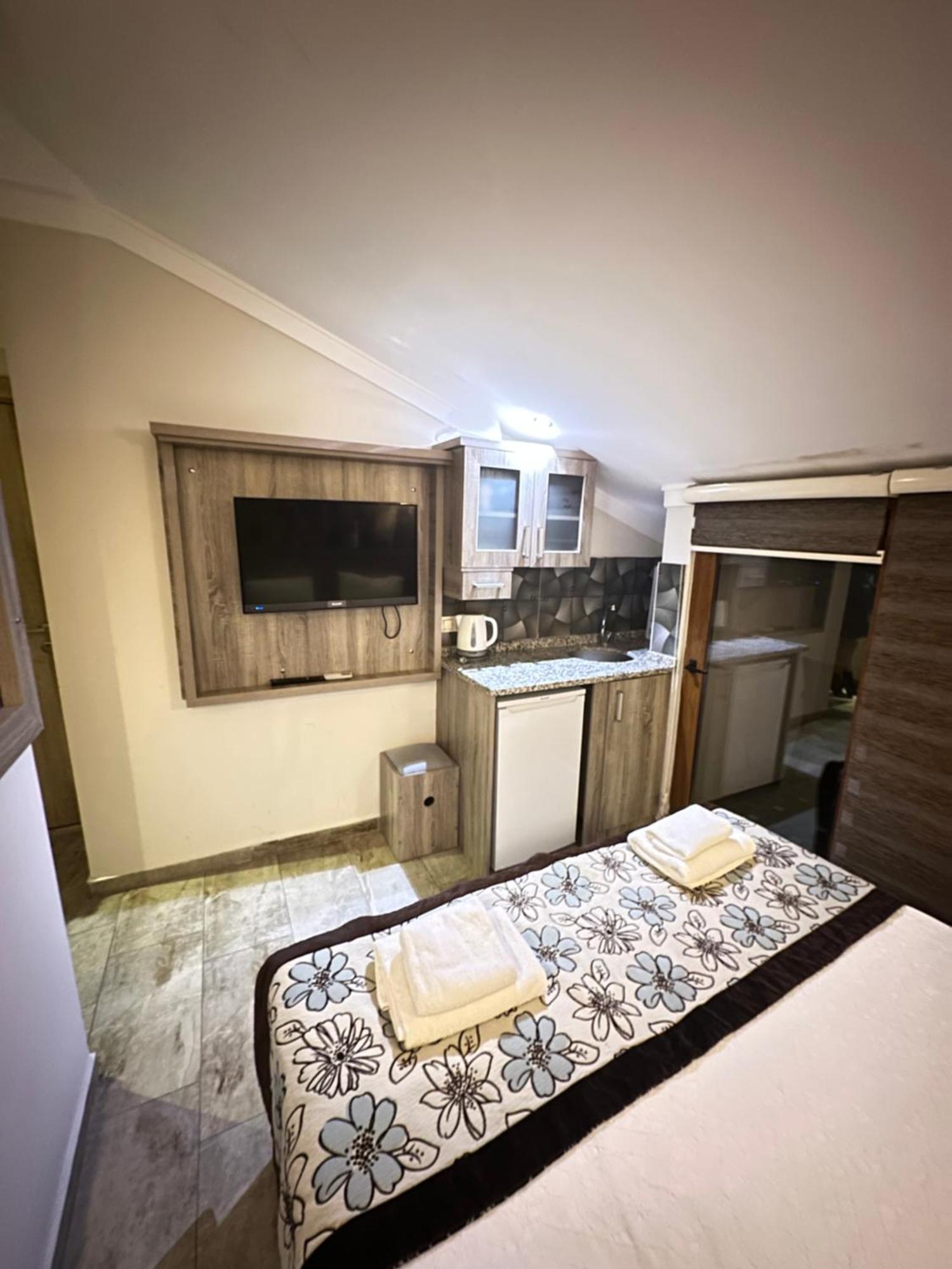 Street61 Apart Hotel Sarigerme Bagian luar foto